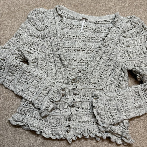 Free People Sweaters - Free People Cardigan Womens Large Gray Ruffle Knit Button Front Boho Cropped